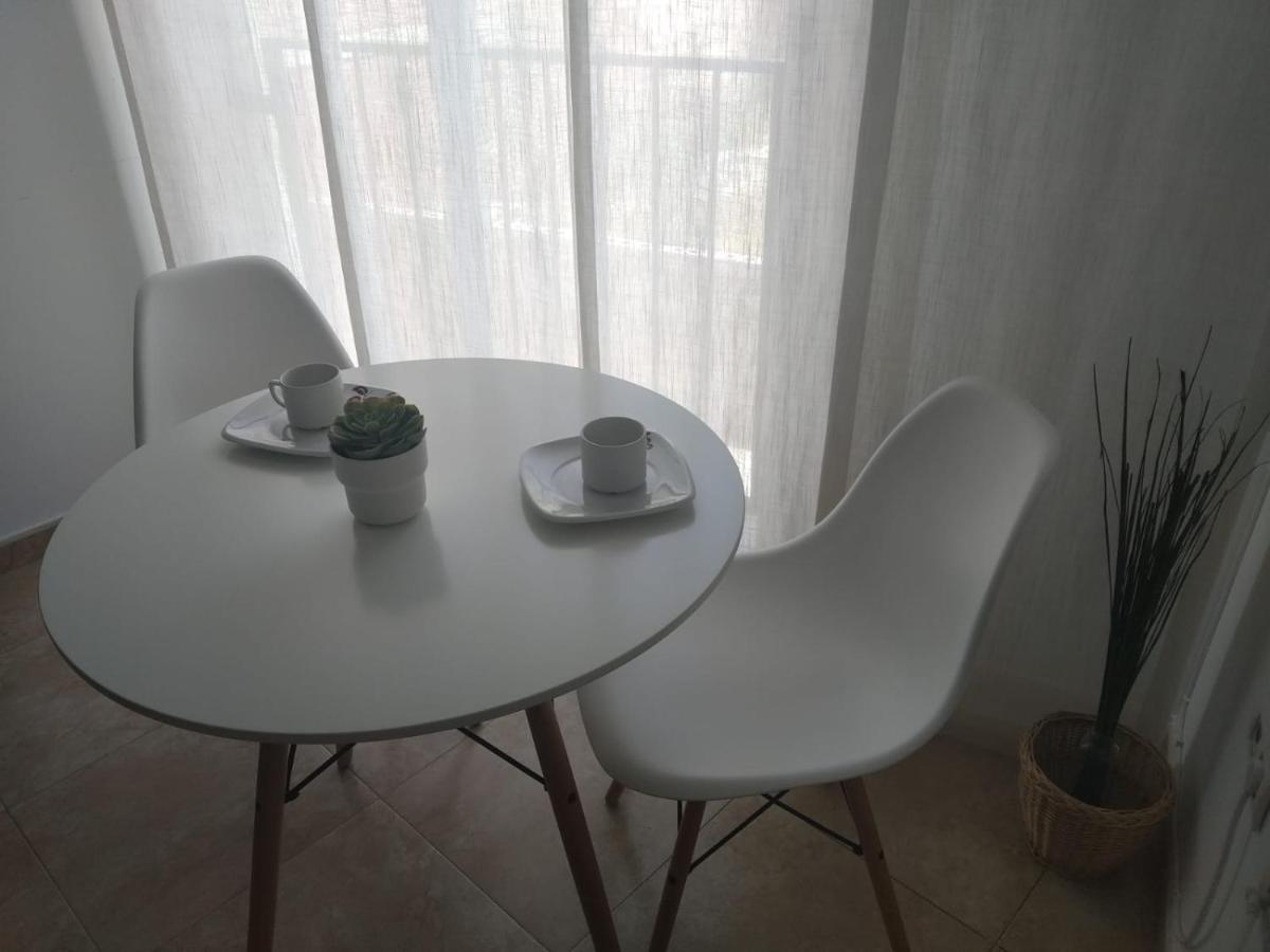 Love Rent4 Malaga Spiteri Екстериор снимка